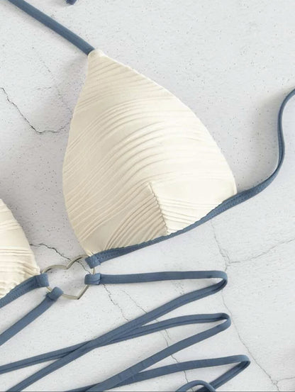 Bikini sexy à bonnets rigides – Détail cœur et bretelles réglables avec cordon de serrage