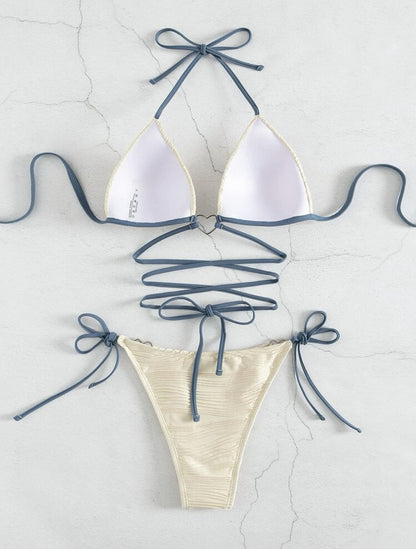 Bikini sexy à bonnets rigides – Détail cœur et bretelles réglables avec cordon de serrage