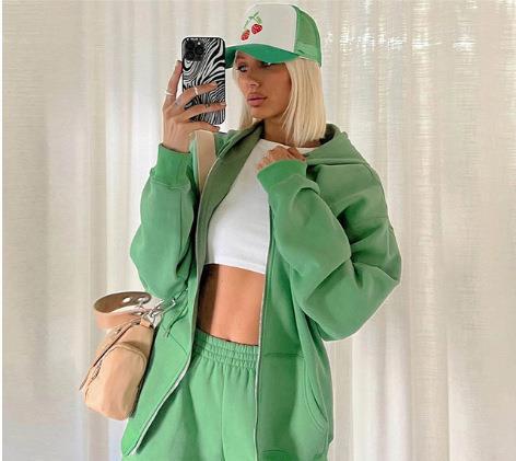 Ensemble de sport à capuche pour femme – Survêtement ample pour plus de confort et de style