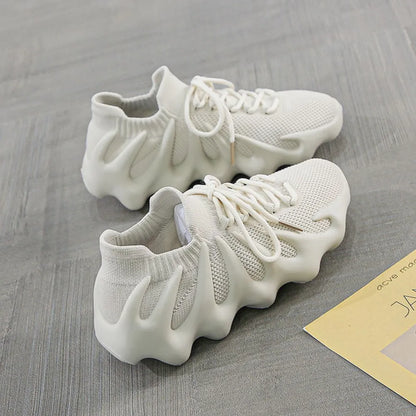 Lace Up Round Toe Mesh Athletic sneakers for men and women